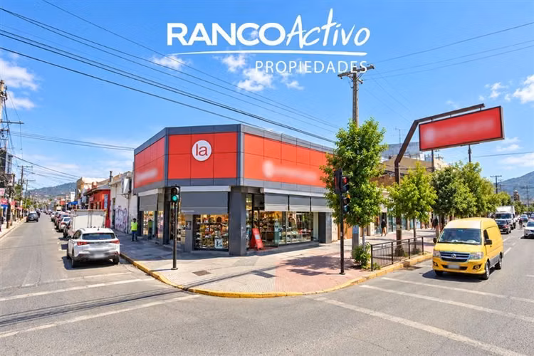 Céntrico local comercial en arriendo en San Fernando