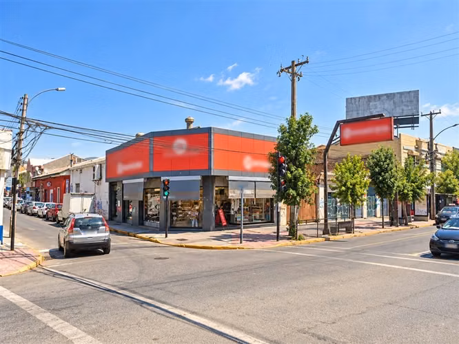 Céntrico local comercial en arriendo en San Fernando