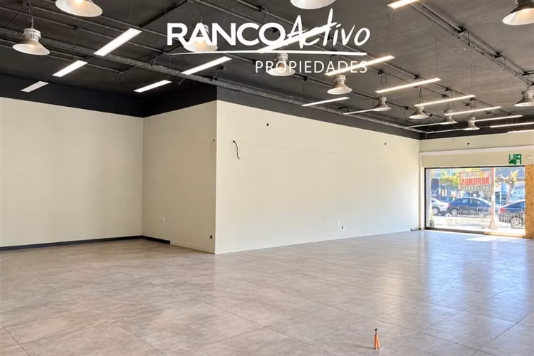 Céntrico local comercial en arriendo en San Fernando