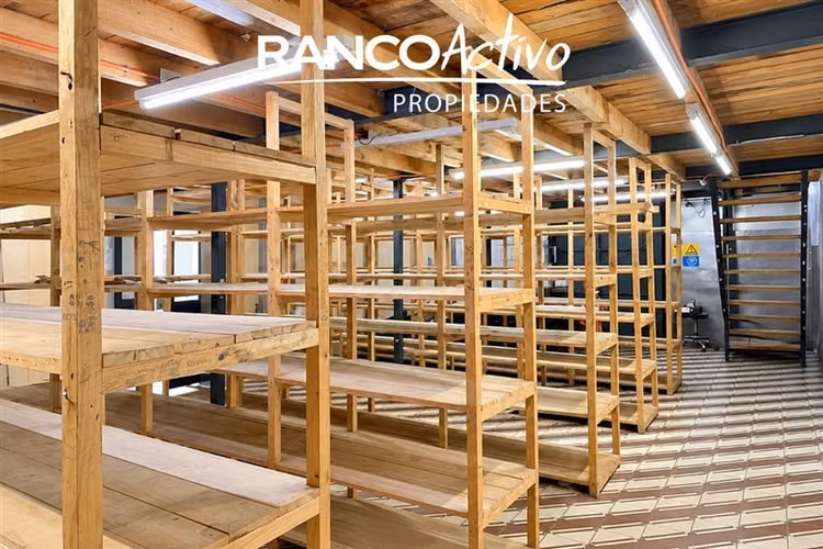 Céntrico local comercial en arriendo en San Fernando