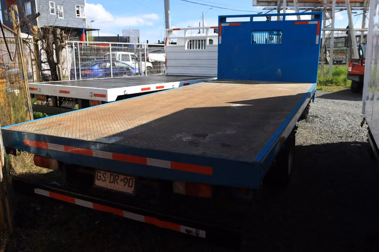 CHEVROLET NQR 919 AÑO 2014 CAMION PLANO PARA 6000 KG AL DIA - Imagen 3