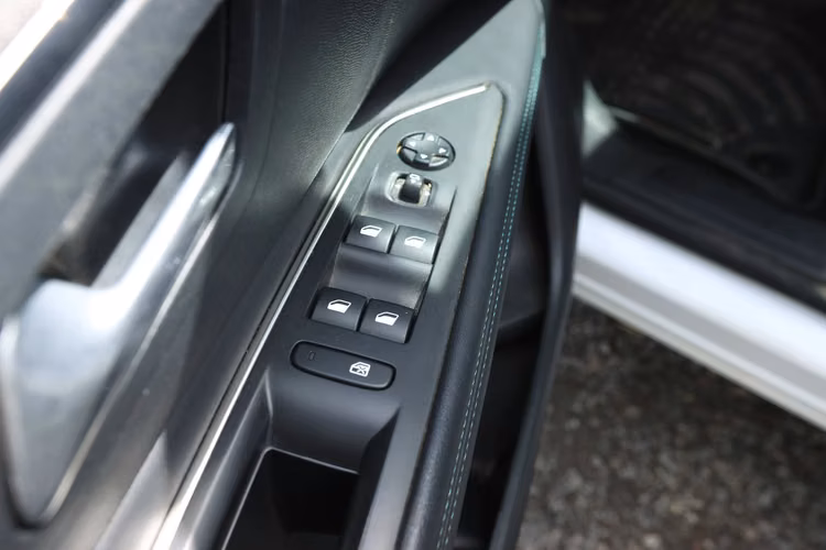 SUV PEUGEOT 3008 AT AÑO 2022 DIESEL FULL EQUIPO CON AC TODO AL DIA