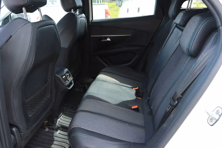 SUV PEUGEOT 3008 AT AÑO 2022 DIESEL FULL EQUIPO CON AC TODO AL DIA