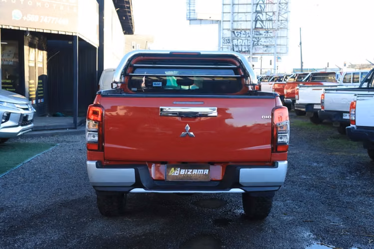 MITSUBISHI L200 AÑO 2023 KATANA CRT FULL EQUIPO 4X4 2.4 MT 6TA UNICO DUEÑO !!