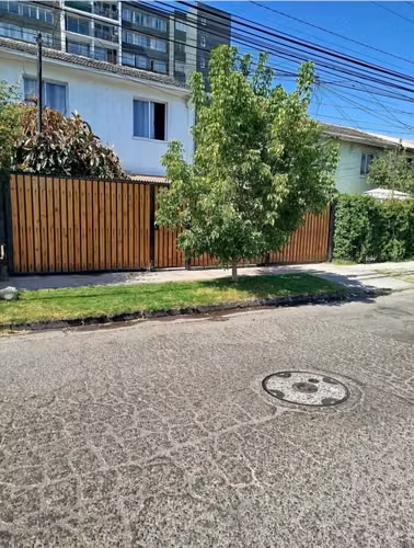 SE VENDE AMPLIA CASA EN ROJAS MAGALLANES - Imagen 2