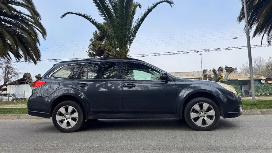 Subaru Outback 2012