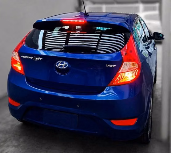 Hyundai Accent Wit año 2017, 1,6cc Diesel, automático - Imagen 3