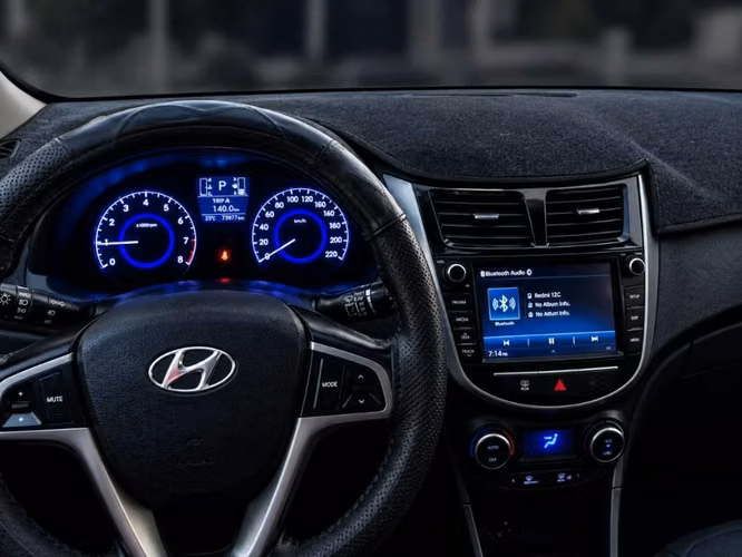 Hyundai Accent Wit año 2017, 1,6cc Diesel, automático - Imagen 5