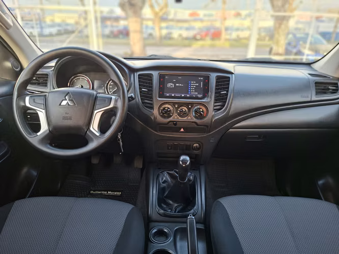 MITSUBISHI L200 WORK CR 4X2 2022 - Imagen 9