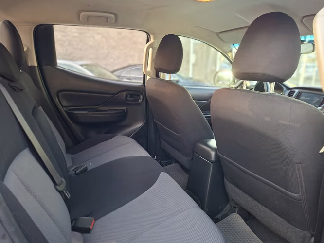 MITSUBISHI L200 WORK CR 4X2 2022 - Imagen 13