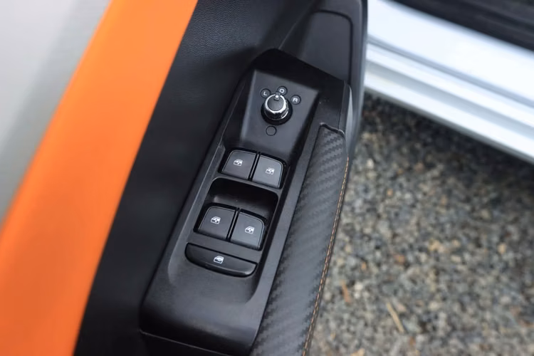 Dongfeng modelo Aeolus 2024 full equipo caja automática motor 1.5l bencina