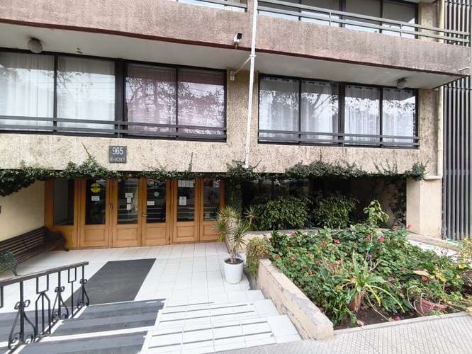 Departamento EXCELENTE CONECTIVIDAD, CERCANO A PARQUE O´HIGGINS