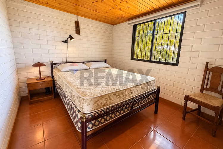 Terreno 2.000 m², 3 casas y vista al mar en venta - Imagen 9