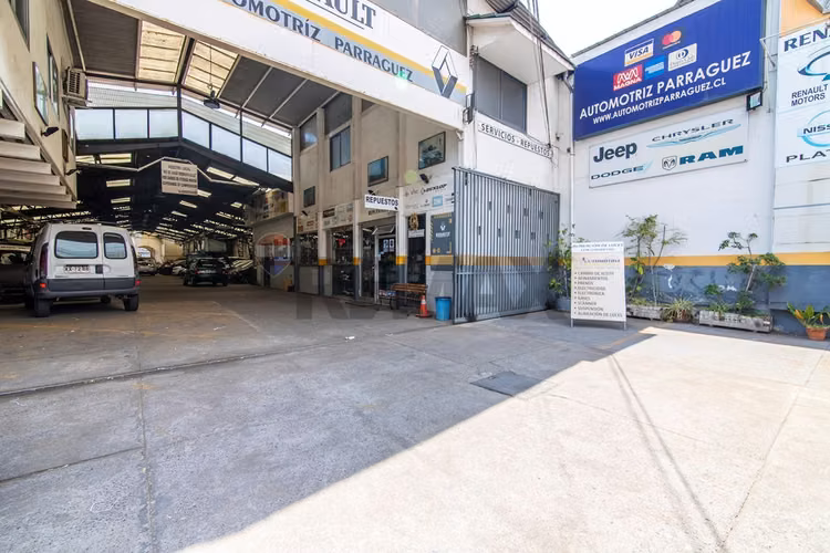 "propiedad comercial a 1 cuadra de av. matta"