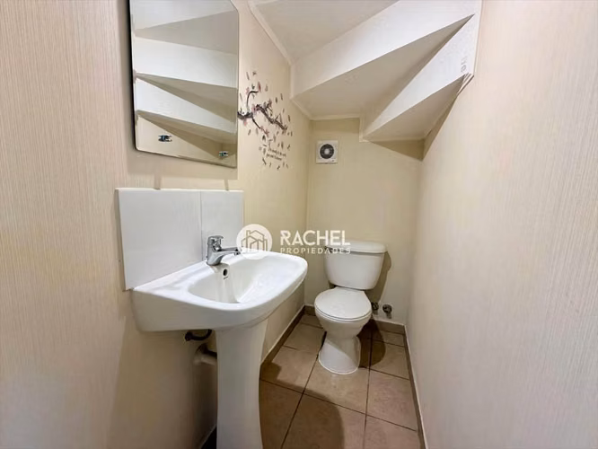 SE ARRIENDA IMPECABLE CASA EN CONDOMINIO ALTOS DEL MAIPO - Imagen 4