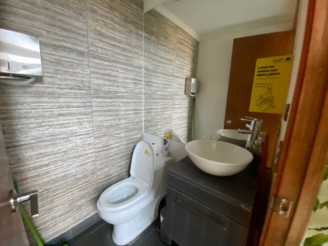 Se vende oficina en providencia santiago - Imagen 7