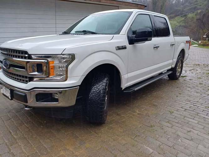 Vendo Ford F150 XLT 5.0 CC 2022 Facturable - Imagen 2