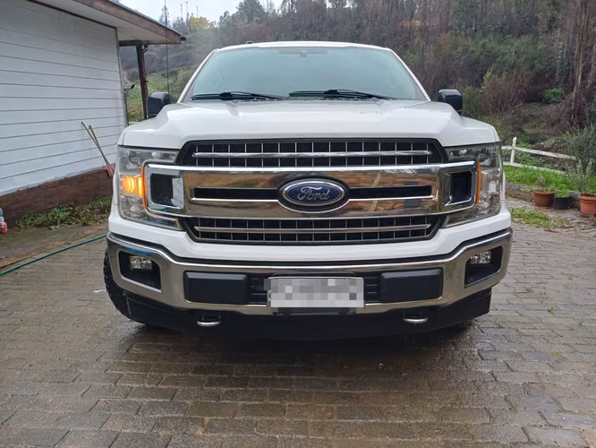 Vendo Ford F150 XLT 5.0 CC 2022 Facturable