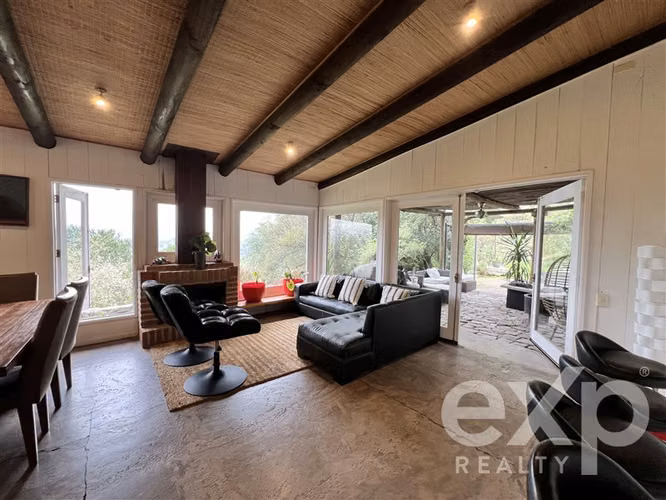 Casa en arriendo con amplio jardín y piscina Cerro Pan de - Imagen 10