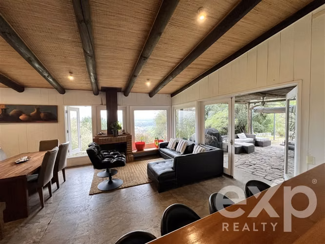 Casa en arriendo con amplio jardín y piscina Cerro Pan de - Imagen 12