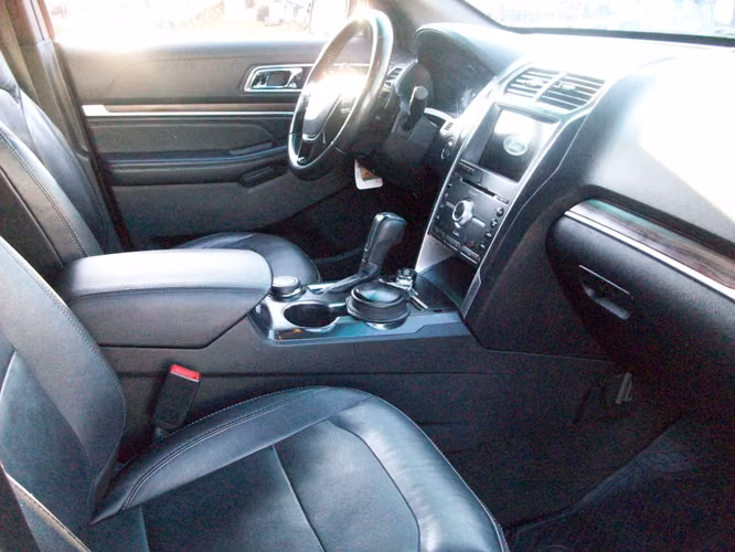 station wagon ford explorer ltd 4x4 2.3 automatico 2018 - Imagen 8