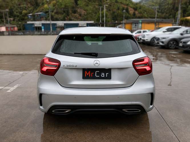 MERCEDES BENZ A 200 D - 2019 | 4530