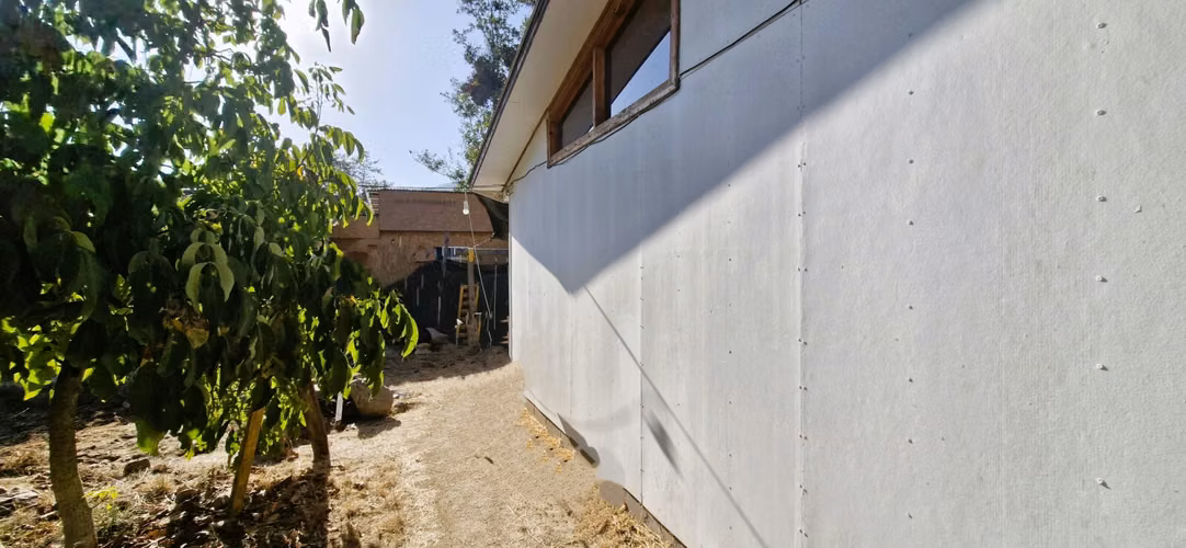 En venta de sitio de 1.300 m2., con 2 casas y una cabaña, en Olmué. 100 M$ - Imagen 8