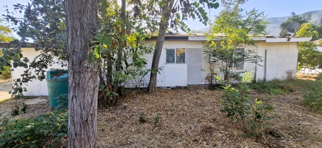 En venta de sitio de 1.300 m2., con 2 casas y una cabaña, en Olmué. 100 M$ - Imagen 17