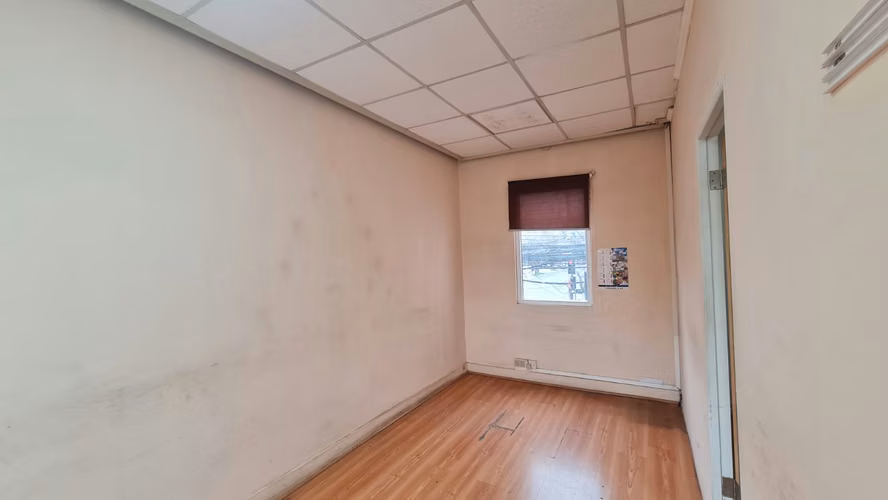 USO COMERCIAL - 3P,2B - 126M2, BARRIO ITALIA