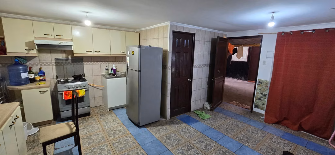 Calle Santa Julia, 792 m² con renta y potencial de fusión predial a 2.600 mts.
