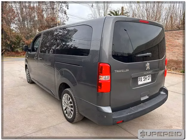 MINIBUS PEUGEOT TRAVELLER L3 BLUE HDI 150 2.0 AÑO 2021 - Imagen 4