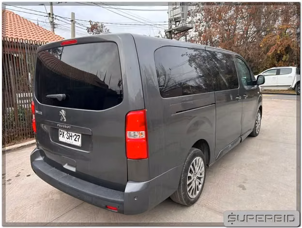 MINIBUS PEUGEOT TRAVELLER L3 BLUE HDI 150 2.0 AÑO 2021 - Imagen 5
