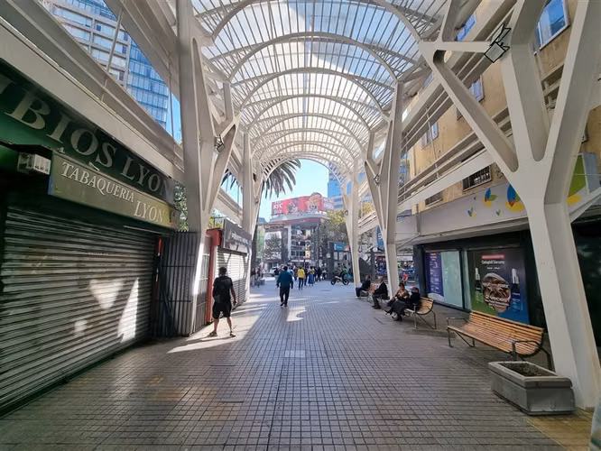 Local Comercial en venta en Providencia - Imagen 2