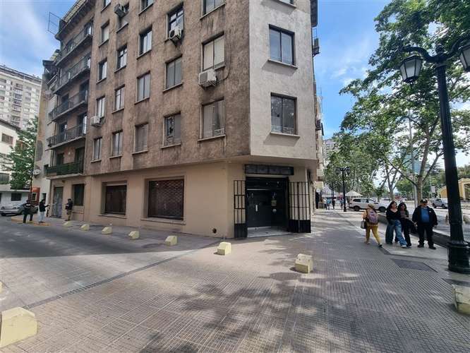 Local Comercial en arriendo en Santiago - Imagen 2