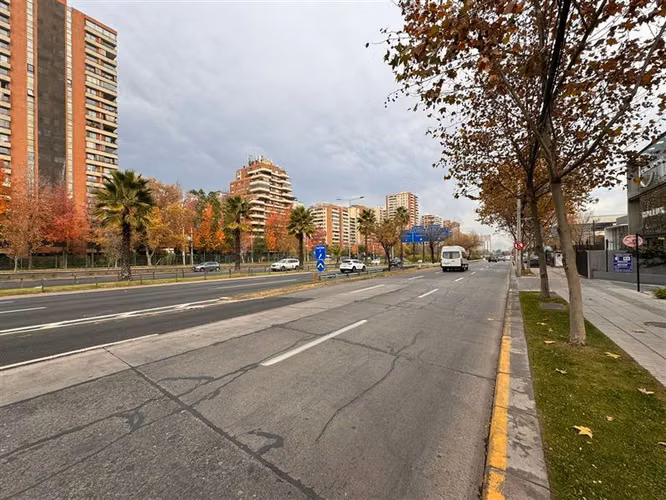 Oficina en arriendo en Vitacura