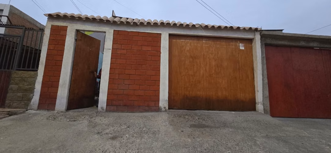 VENDO CASA DOS PISOS POBL. LAS VIZCACHAS