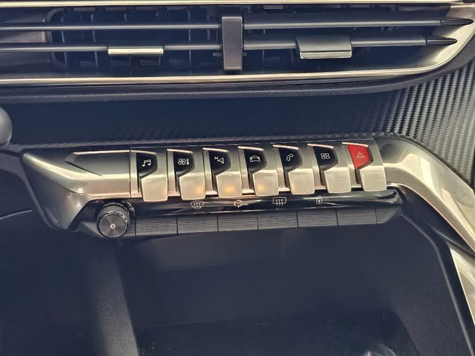 Peugeot 3008 1.5 ACTIVE BLUEHDI 130 MT DIESEL 2022 - Imagen 18