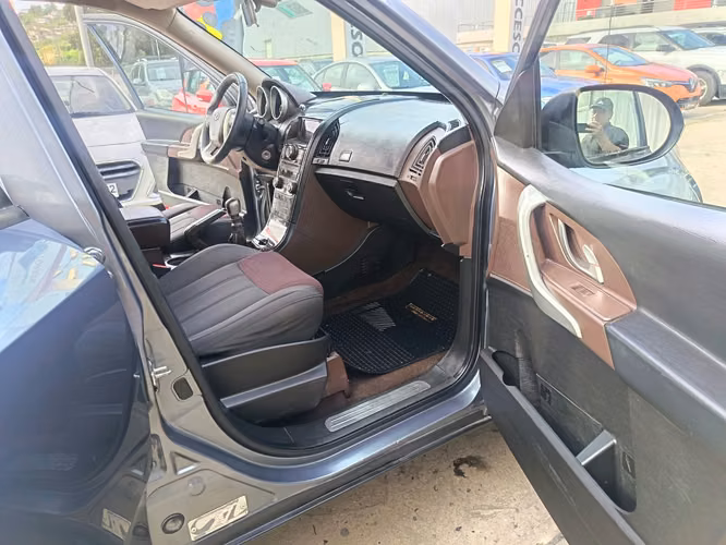 MAHINDRA XUV500 2.2