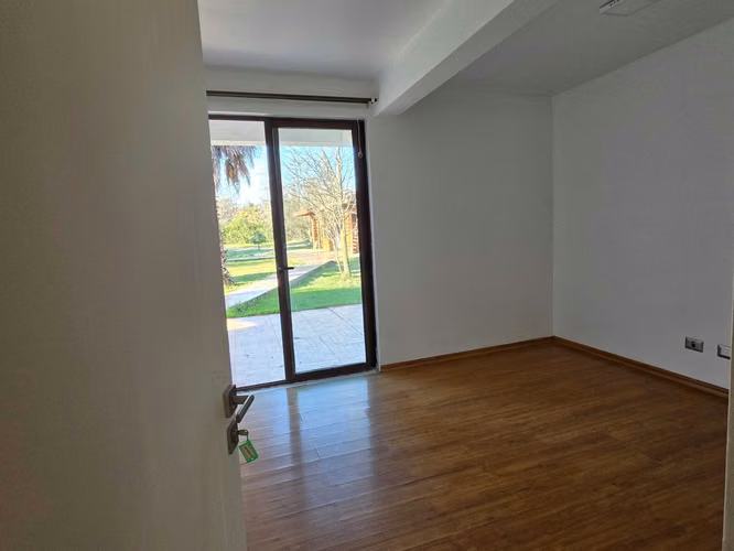Arriendo Parcela Chicureo 6D+3Of Piscina
