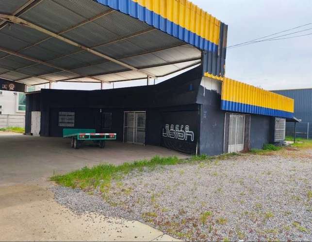 Arriendo Galpón Linares. Av. León Bustos