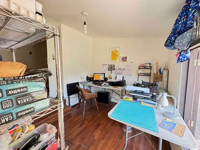 Casa oportunidad 2B GRAN TERRENO en la Reina - Imagen 9