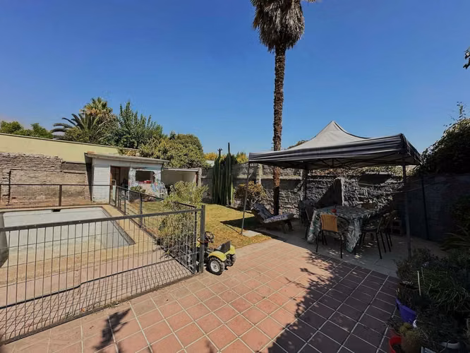 Casa oportunidad 2B GRAN TERRENO en la Reina - Imagen 15