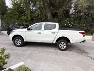 Camioneta Mitsubishi L200 - Imagen 4