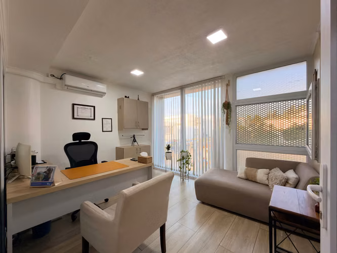 OFICINA EN VENTA EN EDIFICIO ARENAS DE AMUNATEGUI, LA SERENA. - Imagen 9