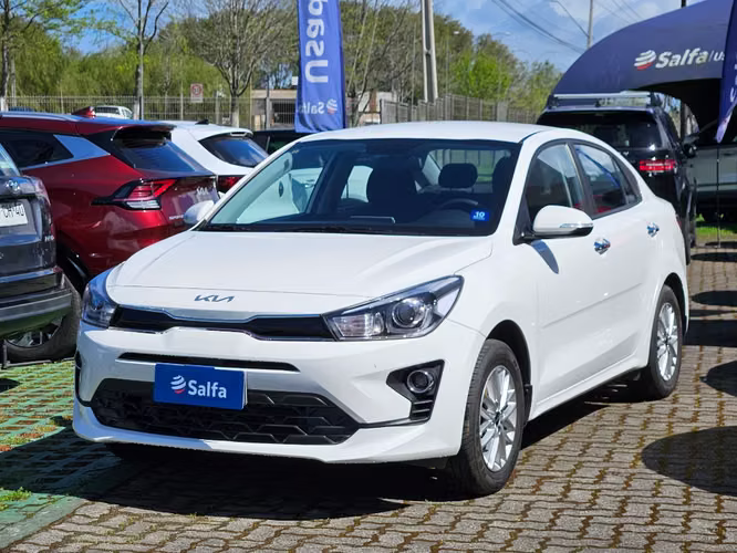 Kia Rio 4 1.4 EX RI FULL MT 2024