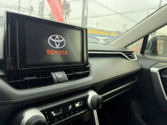 TOYOTA RAV4 2020 - Imagen 10