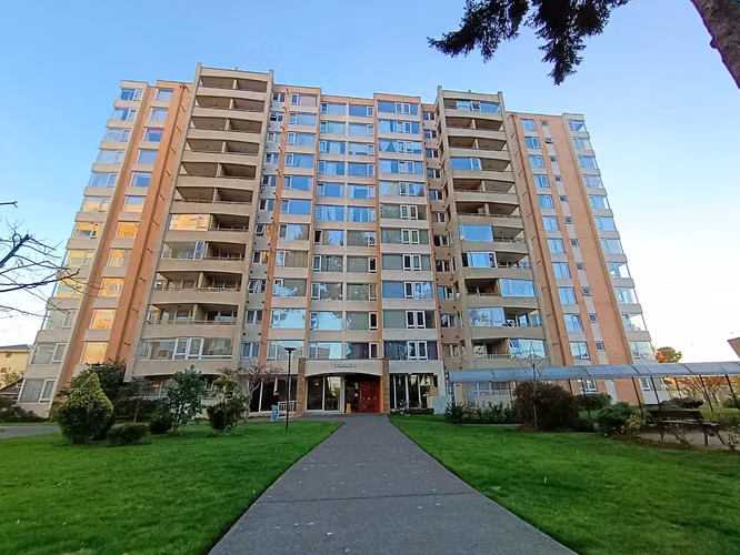 Arriendo departamento Condominio Los Conquistadores Gastos Comunes Incluidos