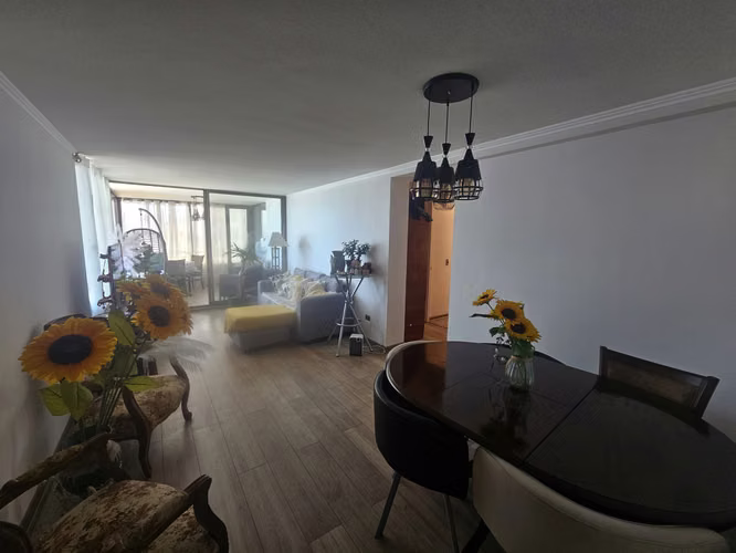 En Venta departamento de 3 dormitorios – Cond. Altos de Huayquique - Imagen 3