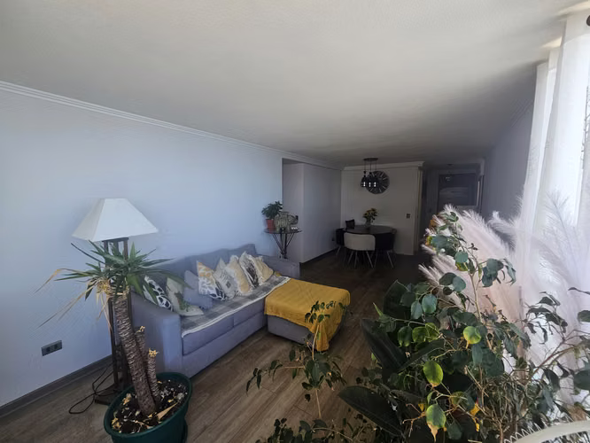 En Venta departamento de 3 dormitorios – Cond. Altos de Huayquique - Imagen 1