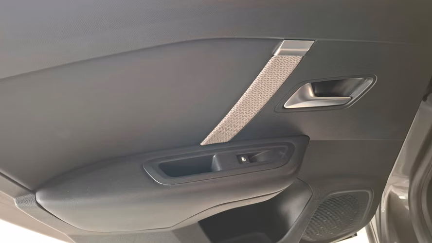 CITROËN C4 SHINE 1.5 BLUE HDI AUT 2023 - Imagen 12